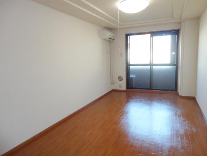 居室・リビング　開放感のあるゆったりとしたお部屋です♪