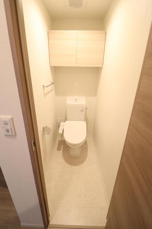 トイレ　トイレは温水洗浄便座付き