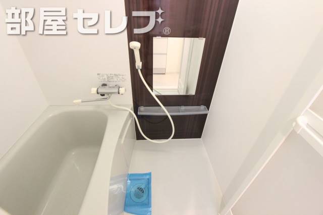 バス・シャワールーム　綺麗なバスルーム。