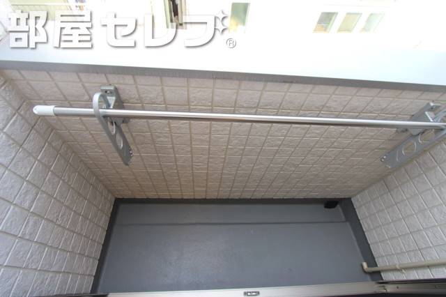 バルコニー　モニターホンで来客者をお知らせします。