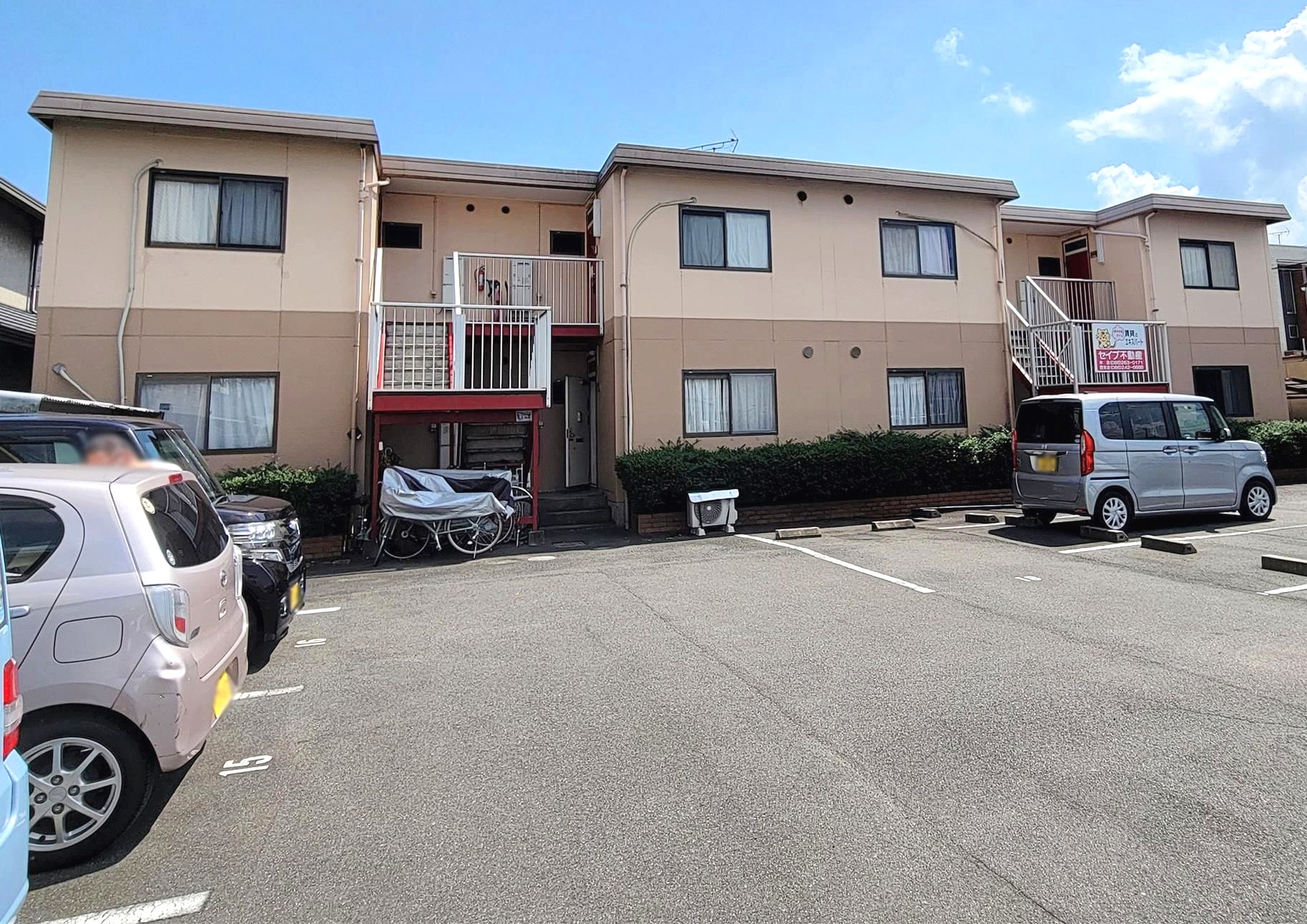 駐車場　1台無料！　プラス3000円で2台目も確保可