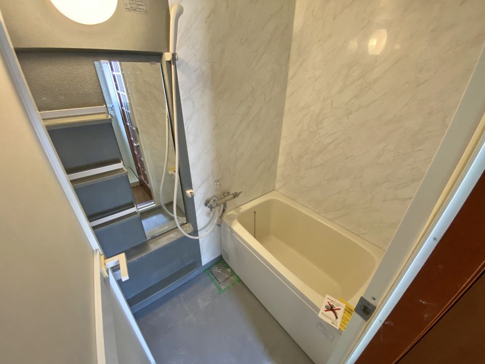 バス・シャワールーム