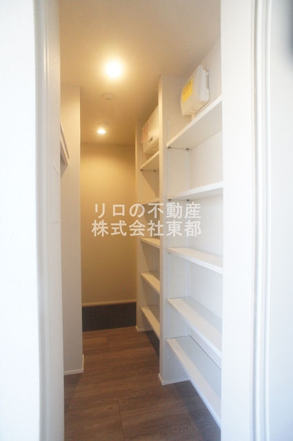 収納　奥行のあるウォークインクローゼットならお荷物多い方でも安心☆
