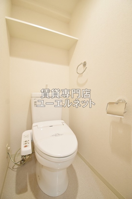 トイレ　温水洗浄便座付き