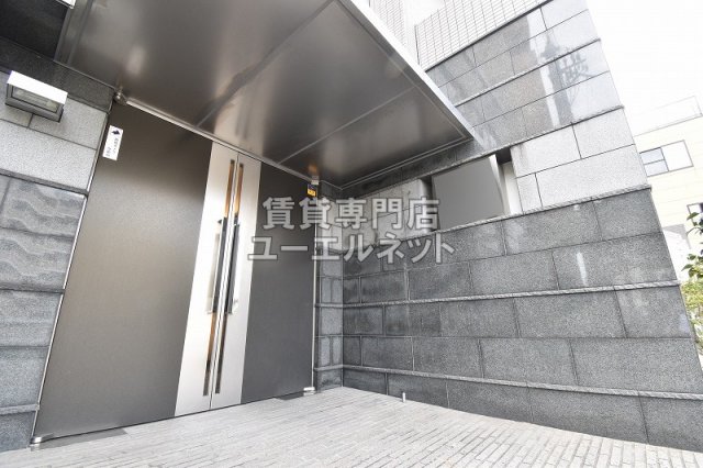 エントランス　オートロック完備