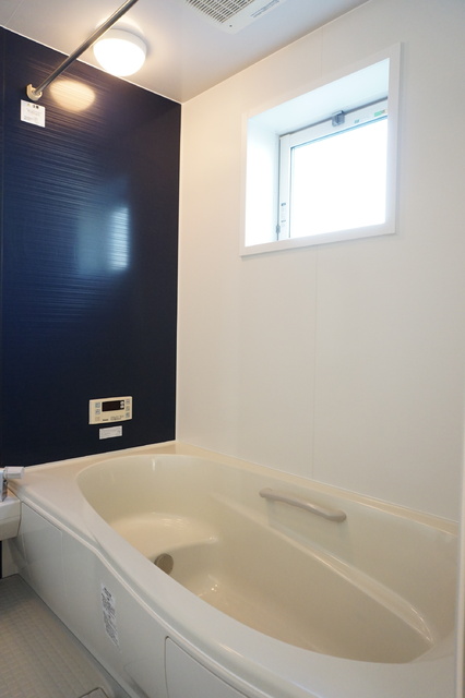 バス・シャワールーム　追焚と浴室乾燥機付きバスルーム