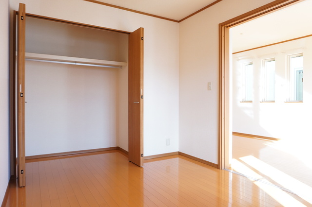 収納　洋室６帖の収納