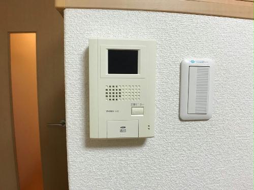 セキュリティ　TVモニター付きインターフォン