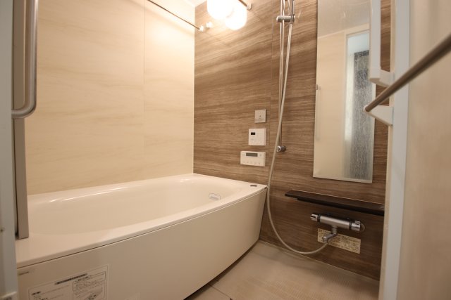 バス・シャワールーム　※別室の参考写真の為、現況優先です。