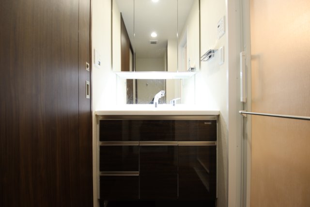 洗面設備　※別室の参考写真の為、現況優先です。