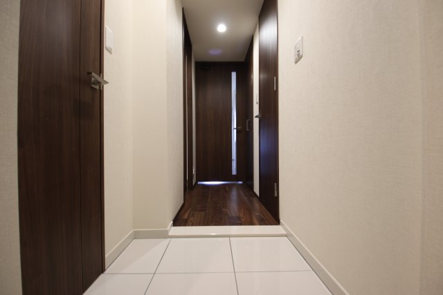 玄関　※別室の参考写真の為、現況優先です。