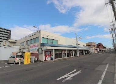 スーパー　ＩＳＨＩＨＡＲＡ成岩店（スーパー）まで660m