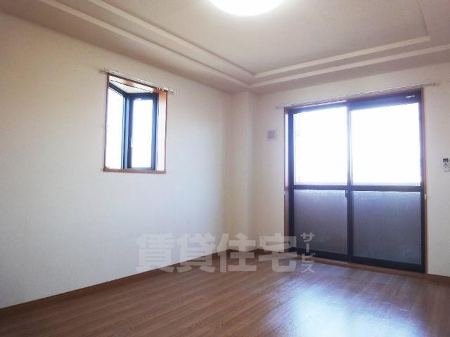 居室・リビング　室内