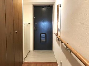 玄関　※別部屋参照