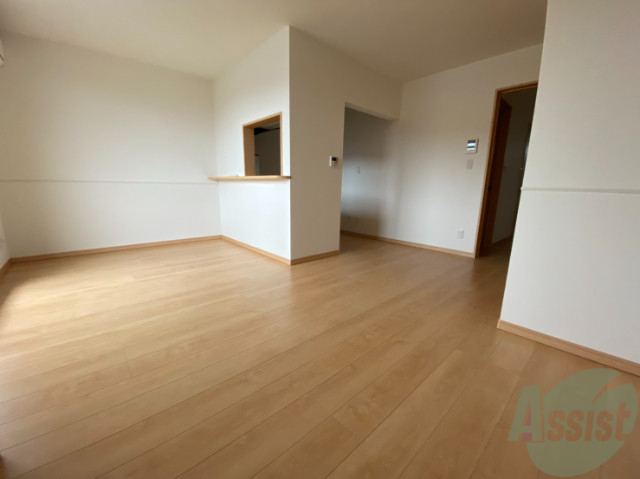 居室・リビング　１２．２帖のリビングです。広々としていますね。