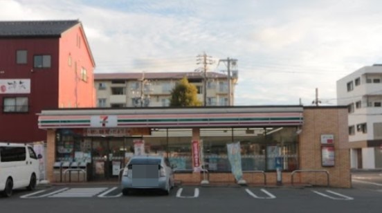 コンビニ　セブンイレブン 名古屋畑江通8丁目店（コンビニ）まで561m
