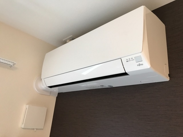 その他設備　リビング エアコン