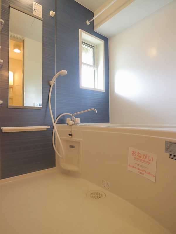 バス・シャワールーム　（写真は同型別物件）