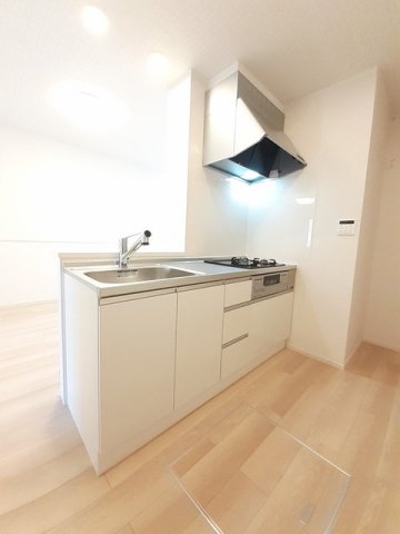 キッチン　コンパクトなキッチンで掃除もラクラク