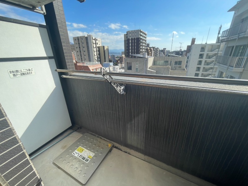 バルコニー　洋室