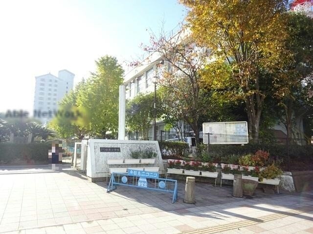 小学校　鹿児島市立松原小学校（小学校）まで372m