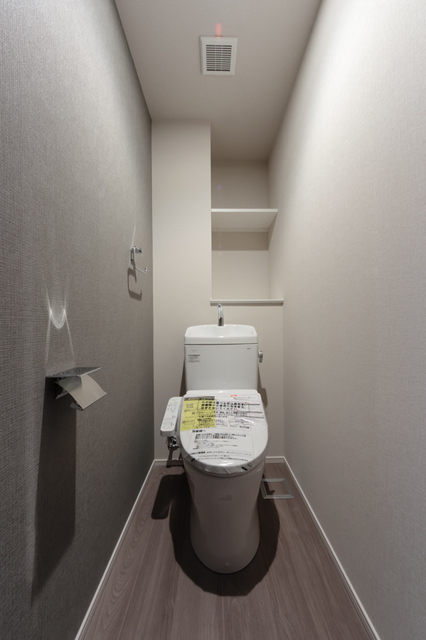 トイレ　※写真は同タイプ住戸です。