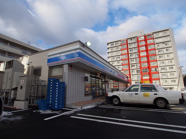 コンビニ　ローソン札幌中の島1条六丁目店（コンビニ）まで580m