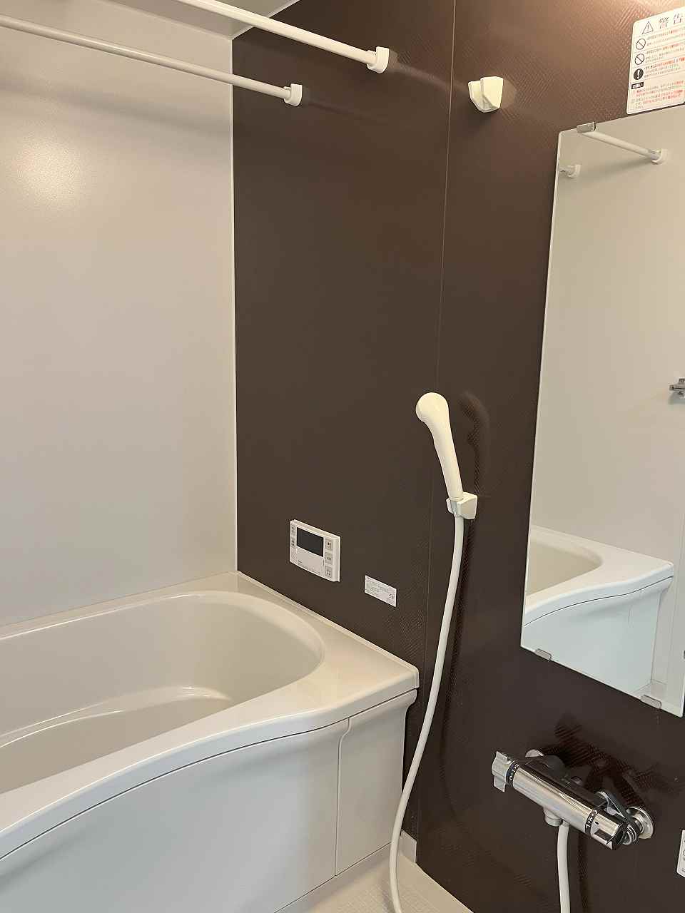 バス・シャワールーム　反転間取り写真