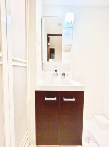 洗面設備　独立洗面台です。