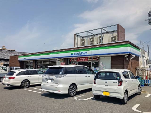 コンビニ　ファミリーマート知立新林店（コンビニ）まで326m