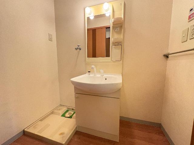 洗面設備　洗髪洗面化粧台