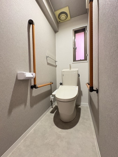 トイレ　トイレ