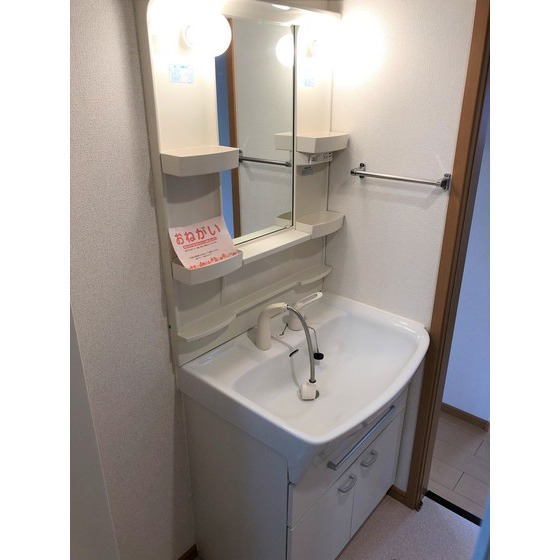 洗面設備　シャワー付洗面台