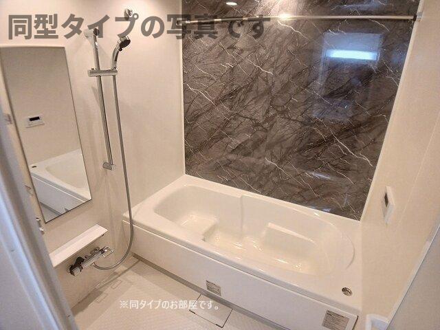 バス・シャワールーム　日々の疲れを癒すお風呂付です