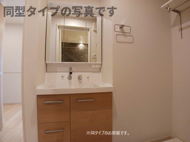 洗面設備　脱衣スペースもあります