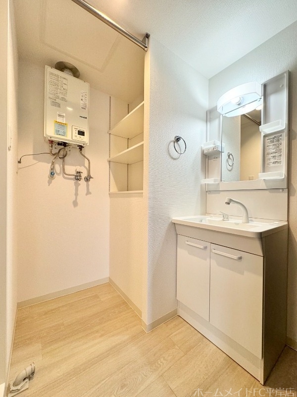 洗面設備　洗面化粧台あります♪