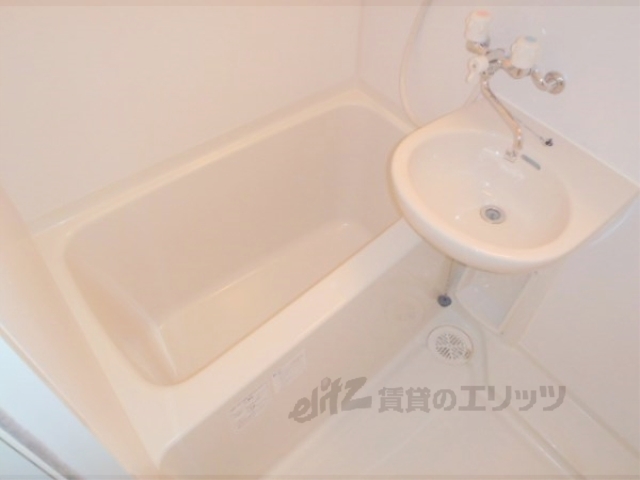 バス・シャワールーム　バス