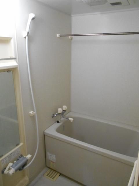 バス・シャワールーム　浴室　※別号室参考写真