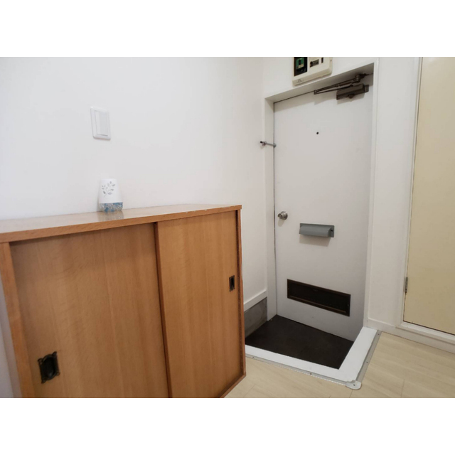 玄関　収納もある玄関です