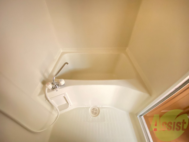 バス・シャワールーム　綺麗な浴室です。１日の疲れを癒すのに最適ですね。