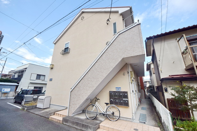 建物外観　～周辺環境ヨシっ～