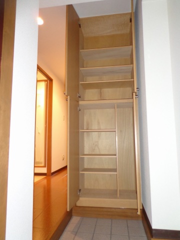 玄関　シューズボックス