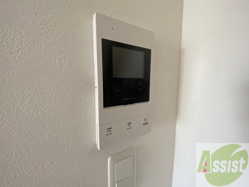 セキュリティ　ＴＶモニター付インターホンです。来客者の顔が見えるので安心！