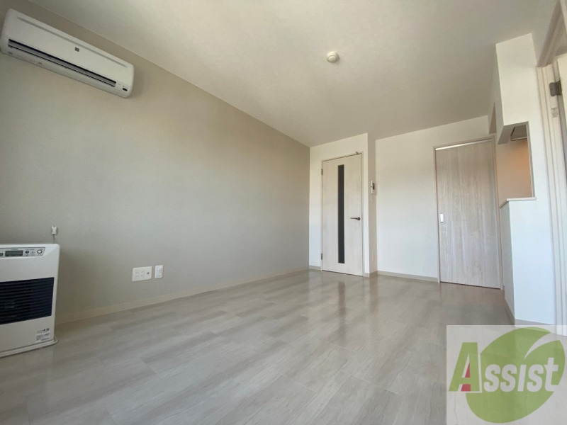 居室・リビング　広くてキレイなお部屋が広がっていて、充実した生活が送れそう。