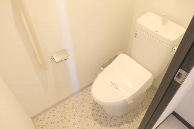 トイレ　ゆったりとした空間のトイレです