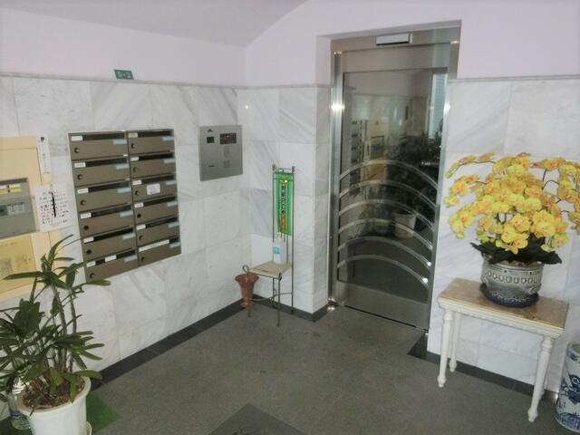 エントランス　管理の行き届いた共用エントランス?