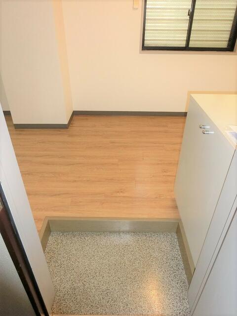 玄関　ゆとりある玄関で出入りもスムーズ?