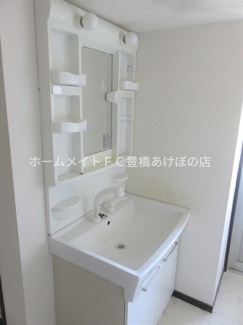 洗面設備　同型別部屋写真