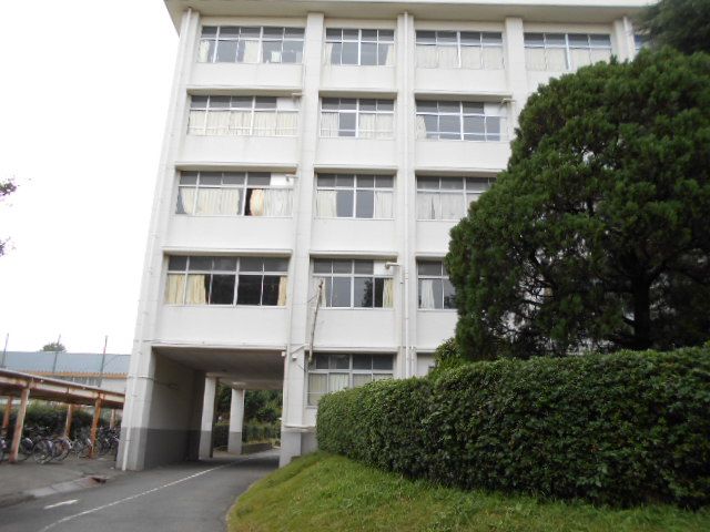 高校・高専　神奈川県立厚木高等学校（高校・高専）まで685m