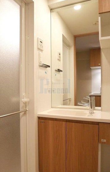 洗面設備　使いやすい独立洗面台☆